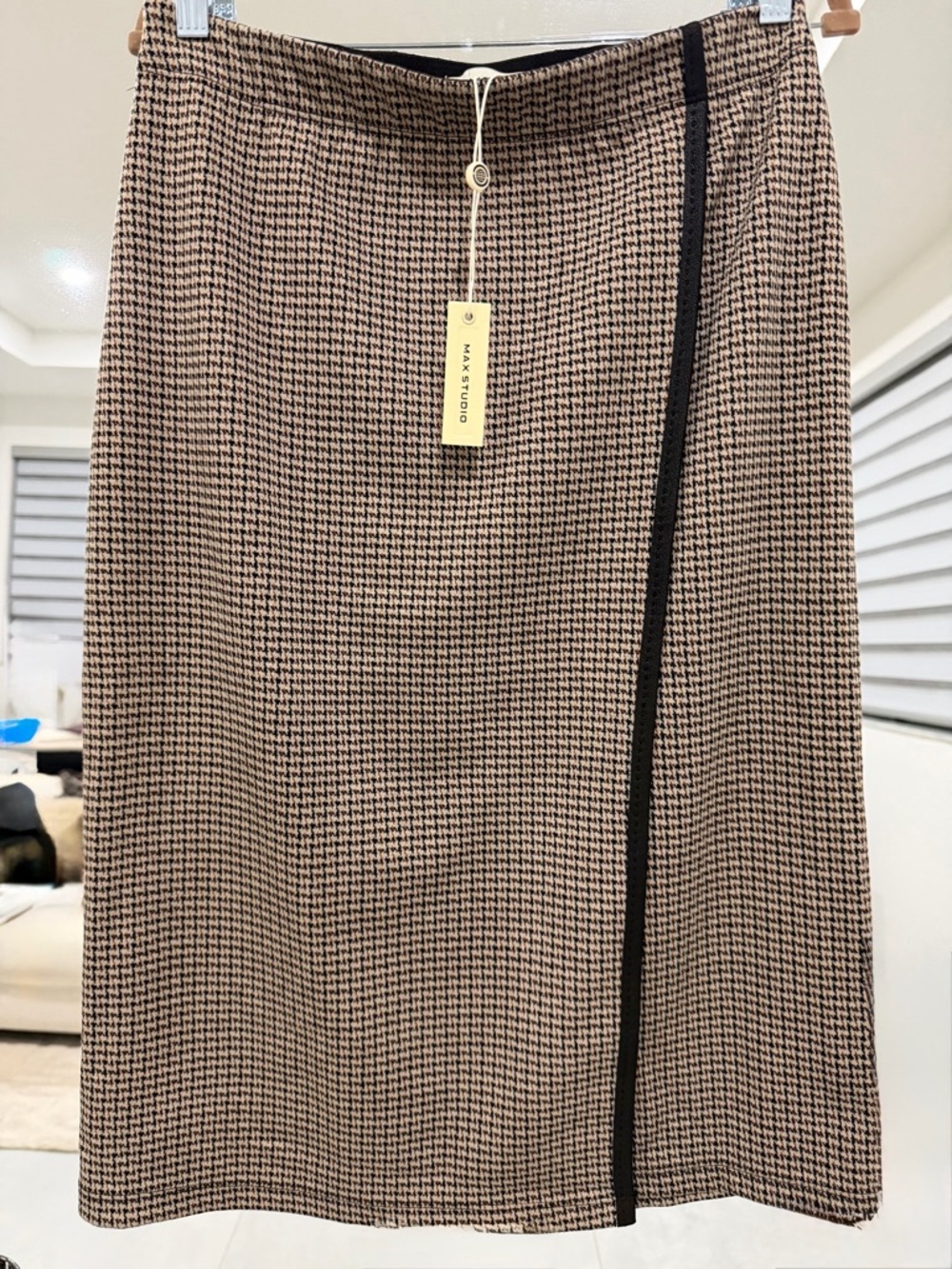 Max Studio Houndstooth Midi Skirt in Brown with Black Trim